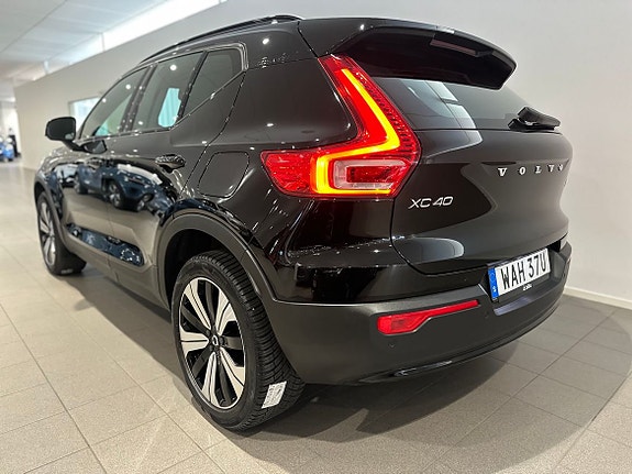 Volvo XC40 5 of 5