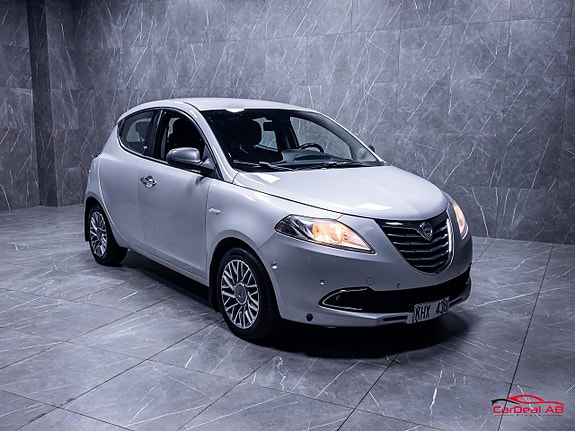 Lancia Ypsilon 9 of 28