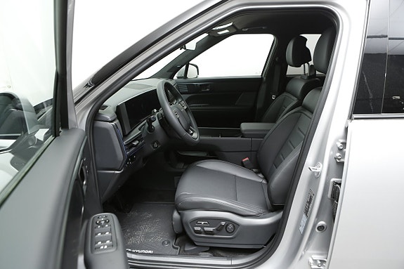 Hyundai Santa Fe 7 of 24