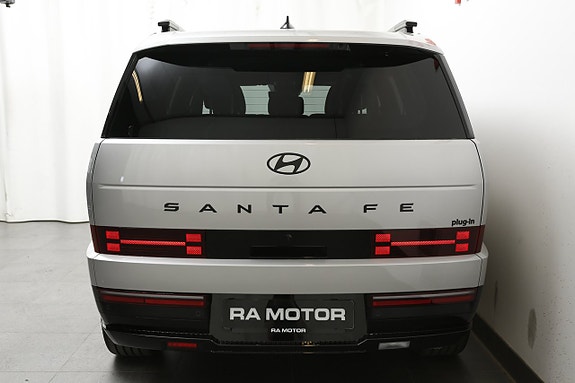 Hyundai Santa Fe 4 of 24