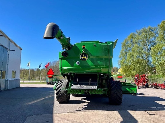 John Deere S 780 6 of 17