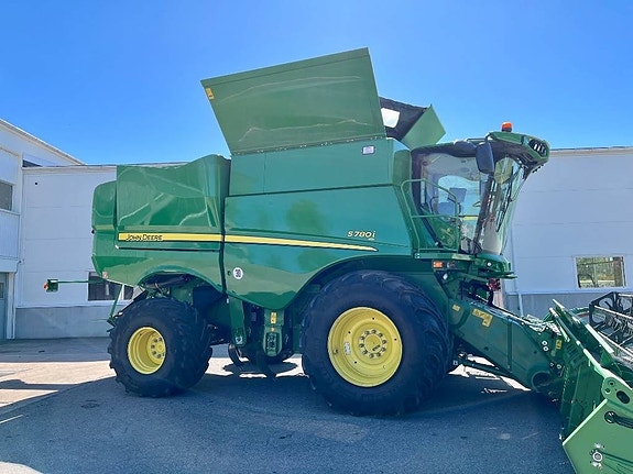John Deere S 780 4 of 17