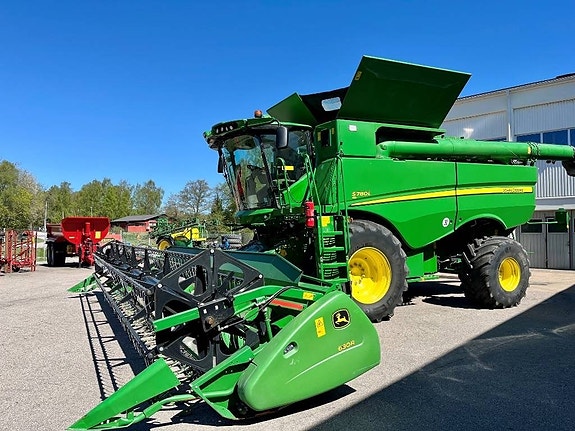 John Deere S 780 10 of 17