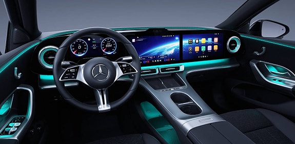 Mercedes-Benz C400 8 of 11