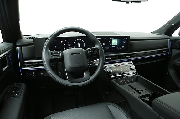 Hyundai Santa Fe 12 of 26