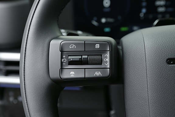 Hyundai Santa Fe 18 of 26