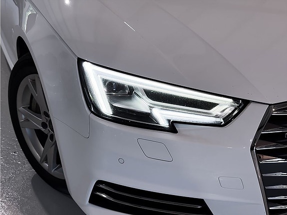 Audi A4 17 of 27