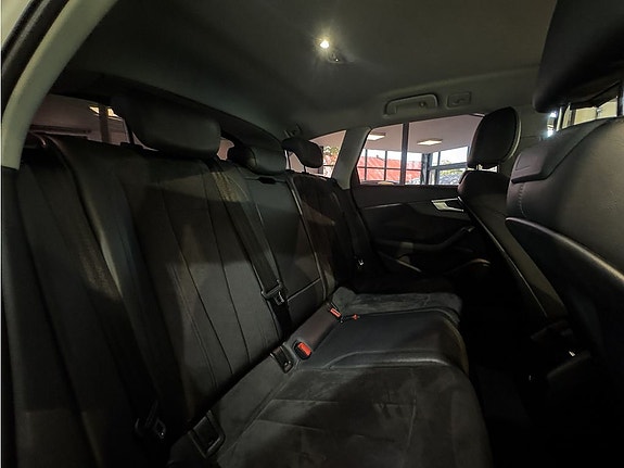 Audi A4 14 of 27