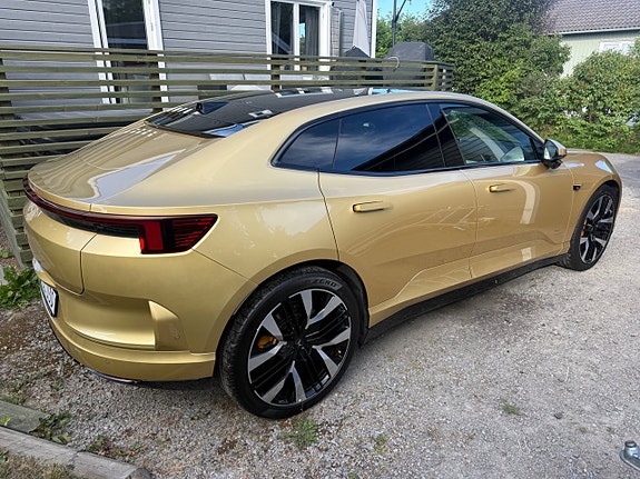 Polestar 4 3 of 9