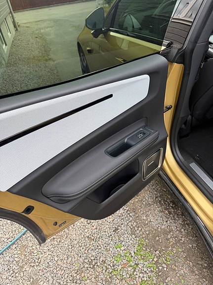 Polestar 4 8 of 9