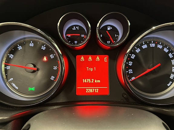 Opel Insignia 13 of 18