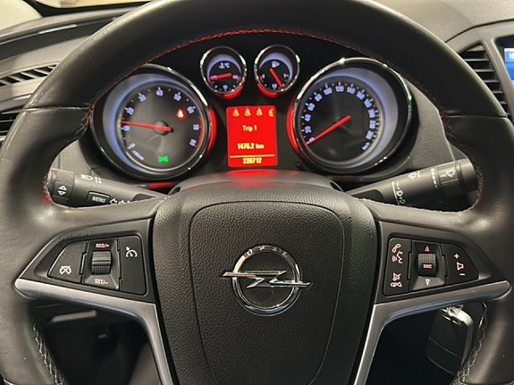 Opel Insignia 14 of 18