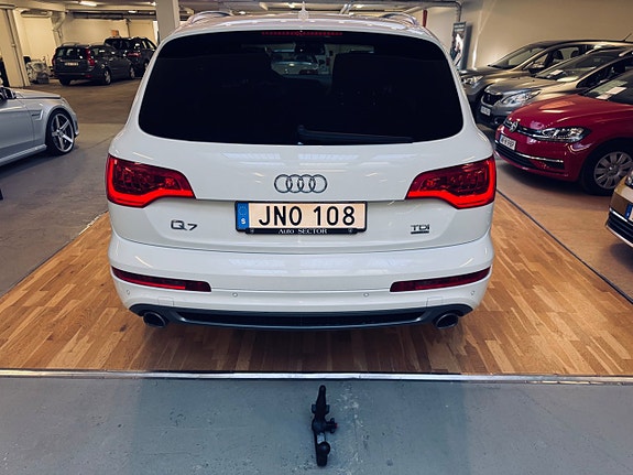 Audi Q7 5 of 5