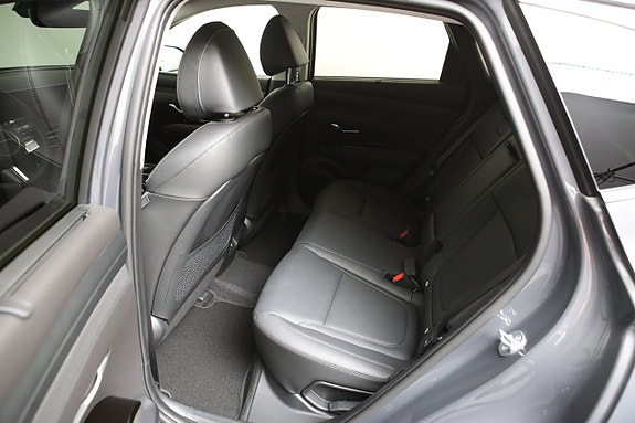 Hyundai Tucson 10 of 28