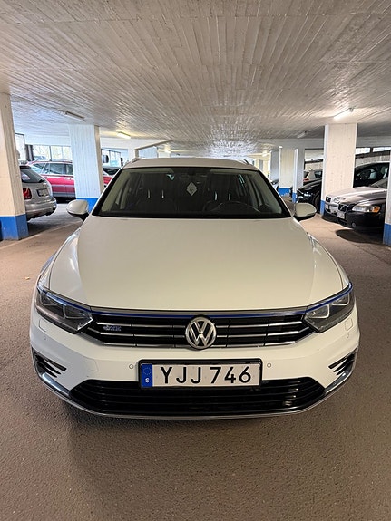 Volkswagen Passat 3 of 5