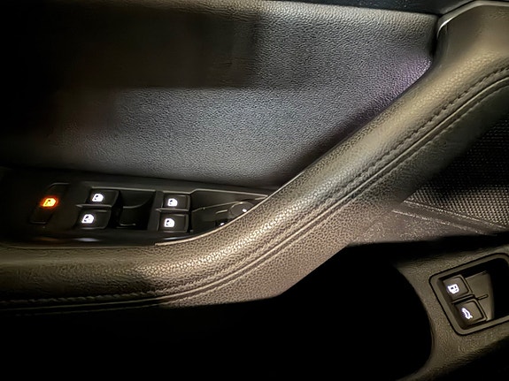 Volkswagen Passat 13 of 25