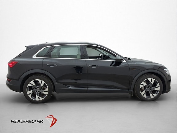 Audi e-tron 8 of 30