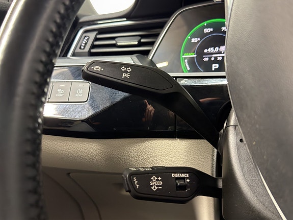 Audi e-tron 27 of 30