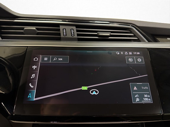 Audi e-tron 15 of 30
