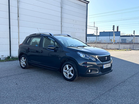 Peugeot 2008 2 of 5