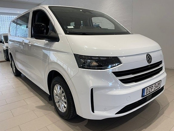 Volkswagen Caravelle 5 of 5