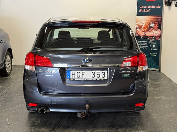 Subaru Legacy 5 of 5