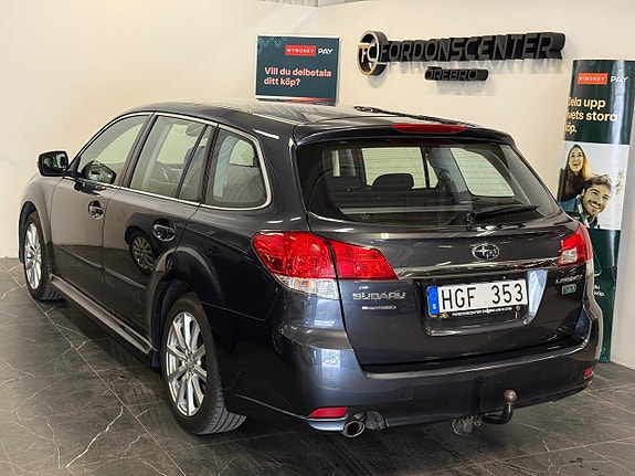 Subaru Legacy 4 of 5