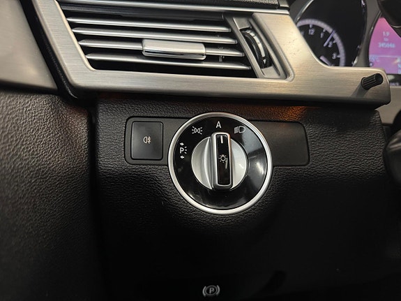 Mercedes-Benz E350 24 of 27