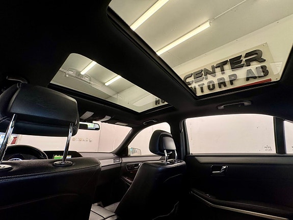 Mercedes-Benz E350 4 of 27