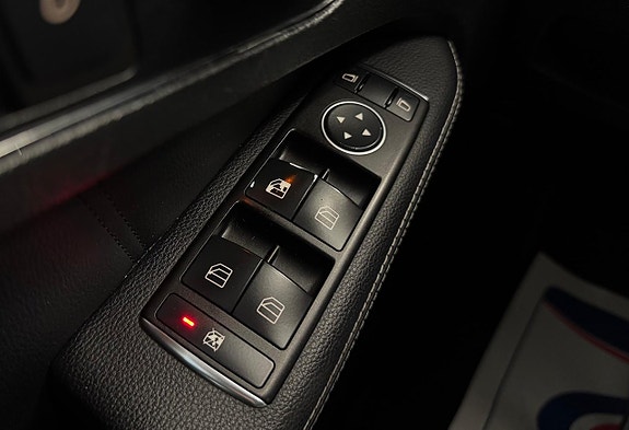 Mercedes-Benz E350 22 of 27