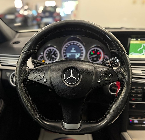 Mercedes-Benz E350 14 of 27