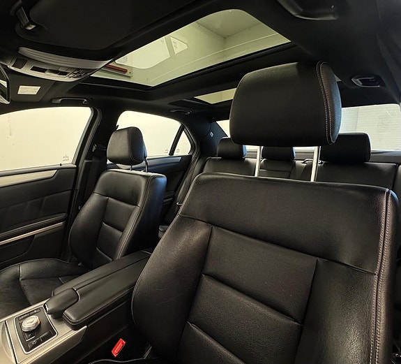 Mercedes-Benz E350 5 of 27