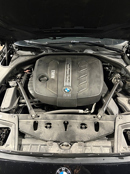 BMW 525d 15 of 16