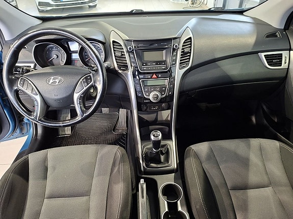 Hyundai i30 8 of 17
