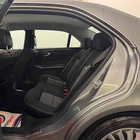 Mercedes-Benz E350 20 of 23