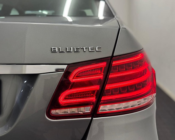 Mercedes-Benz E350 22 of 23