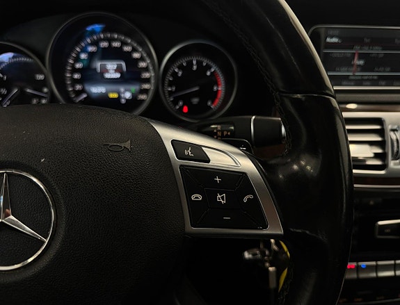 Mercedes-Benz E350 11 of 23