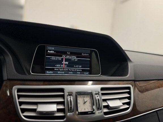 Mercedes-Benz E350 8 of 23