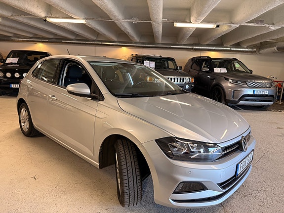 Volkswagen Polo 2 of 5
