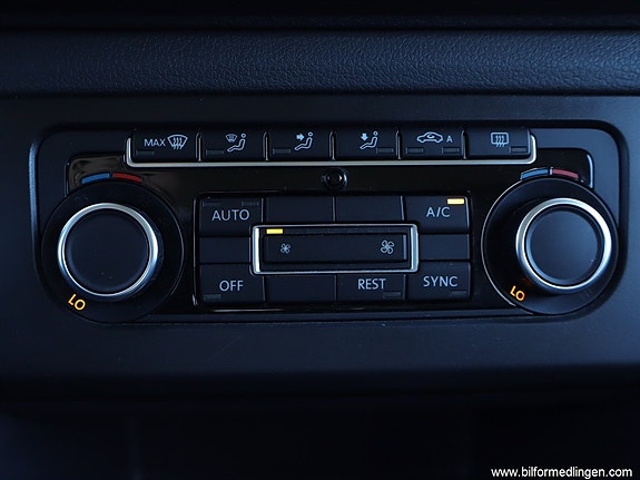 Volkswagen Amarok 12 of 18