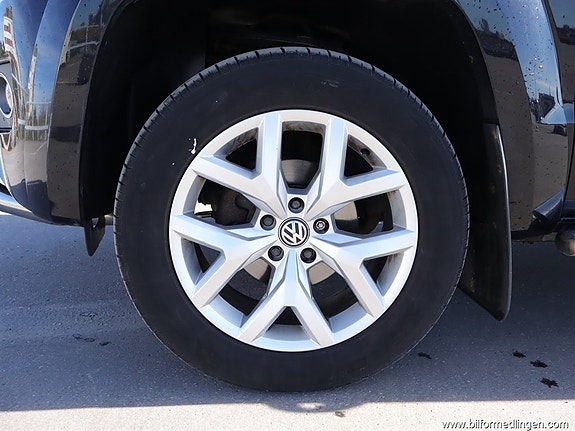 Volkswagen Amarok 16 of 18