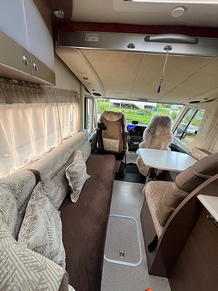 Adria Mobil campervan Renault 2.5 dCi 8 of 11