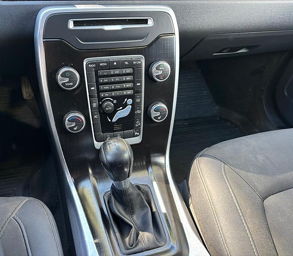 Volvo XC70 6 of 10