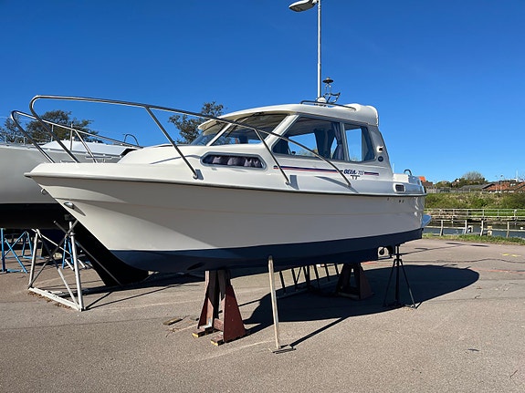 Bella 703 2007 Yanmar diesel 40 hk 2 of 10