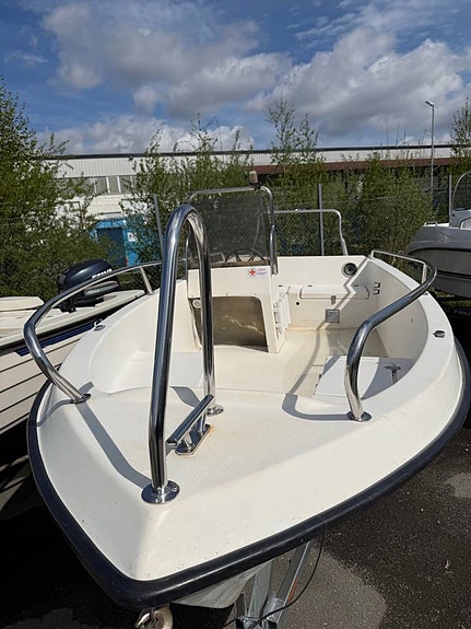 Väddö 450 utan motor - styrpulpet 2 of 5