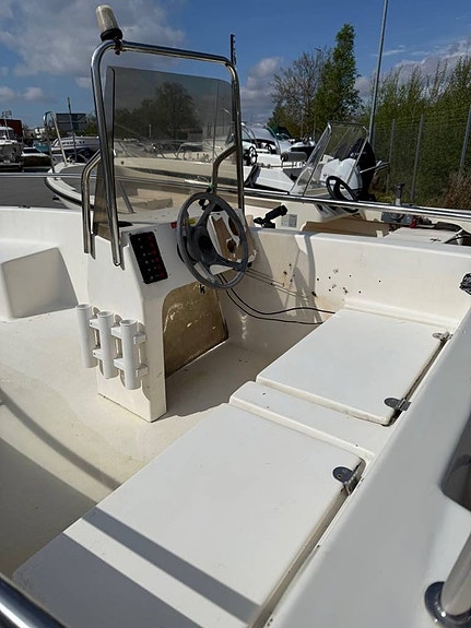 Väddö 450 utan motor - styrpulpet 5 of 5
