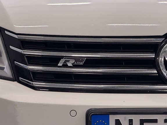 Volkswagen Passat 7 of 24