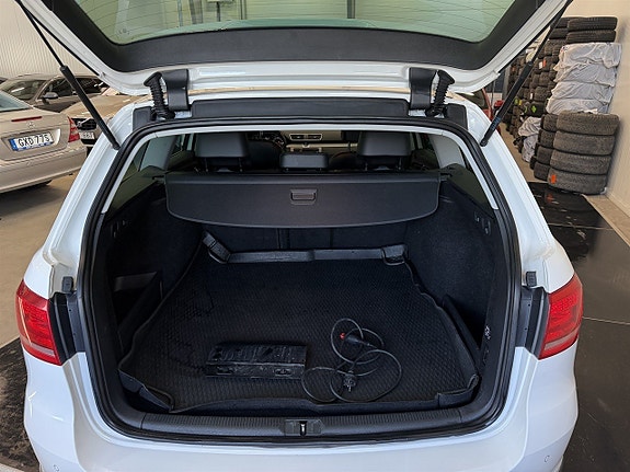 Volkswagen Passat 8 of 24