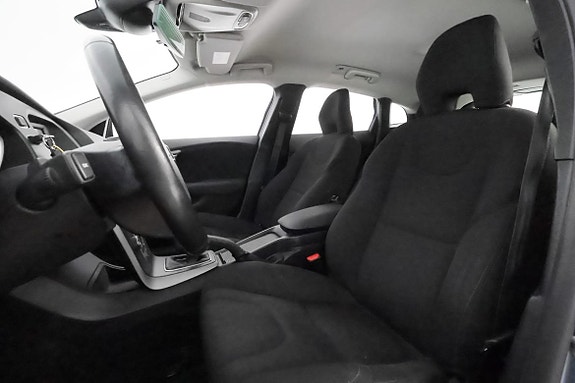 Volvo V40 10 of 30