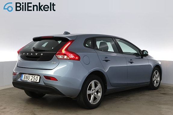 Volvo V40 4 of 5